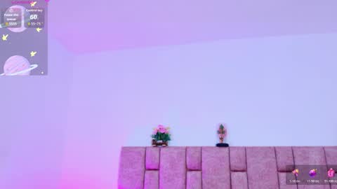 Snapshot of camiluxe chatting on 11/09/25, 07:12 camiluxe online show from 11/09/25, 07:12