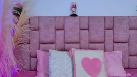 camiluxe online show from 12/20/25, 08:27