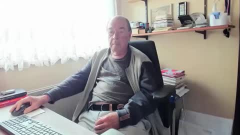 Cammee online show from 10/30/25, 10:49