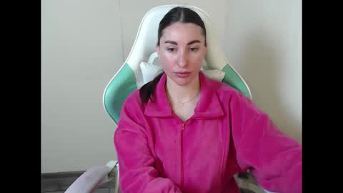 cammila horn online show from 04/22/26, 05:32