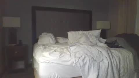 cammyman6900 online show from 11/04/25, 10:42