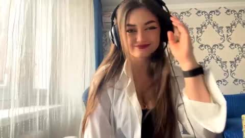 Kate online show from 10/30/25, 09:33