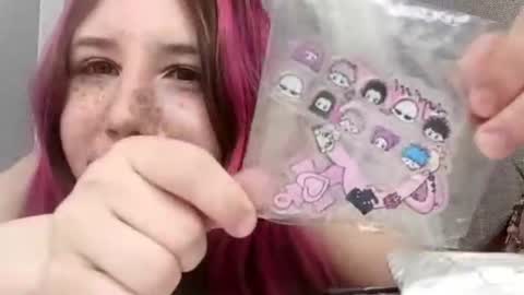 Mari online show from 06/15/26, 08:16