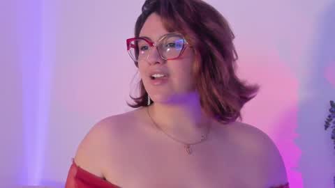 Snapshot of candelariia_ chatting on 03/07/25, 04:44 candelariia_ online show from 03/07/25, 04:44