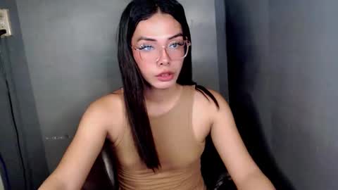 Snapshot of candi_blows chatting on 11/22/25, 10:14 Candi online show from 11/22/25, 10:14