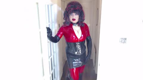 Snapshot of candi_smokes chatting on 04/28/26, 12:43 candi smokes online show from 04/28/26, 12:43
