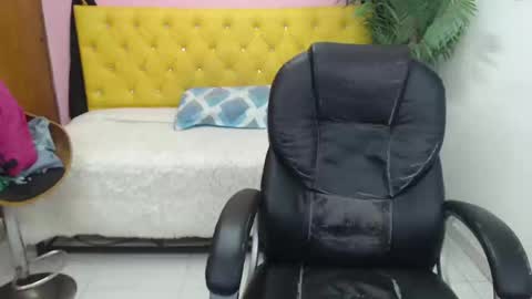 Snapshot of candiapole chatting on 02/22/25, 03:47 Candy online show from 02/22/25, 03:47