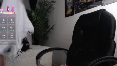 Snapshot of candiapole chatting on 09/13/25, 01:11 Candy online show from 09/13/25, 01:11