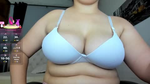 Snapshot of candiapole chatting on 11/04/25, 12:59 Candy online show from 11/04/25, 12:59