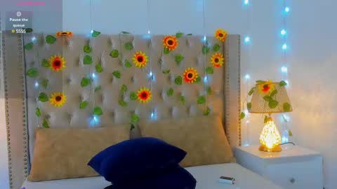 Candie  online show from 03/06/25, 05:43