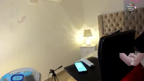 Candie  online show from 10/30/25, 11:11