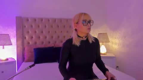 Candie  online show from 01/18/26, 11:47