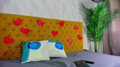 Snapshot of candise_oconnor chatting on 09/20/25, 04:46 candise online show from 09/20/25, 04:46