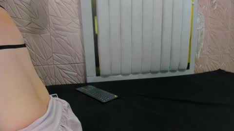 Snapshot of candise_oconnor chatting on 11/14/25, 07:56 candise online show from 11/14/25, 07:56