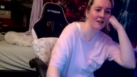 Candi online show from 06/17/26, 01:08