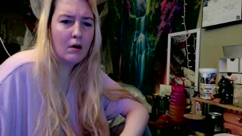 Candi online show from 06/24/26, 09:52