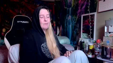 Candi online show from 07/28/26, 04:39