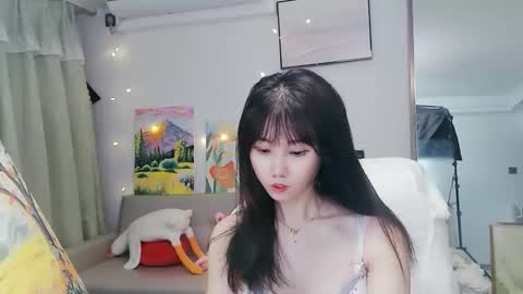 Snapshot of candy8998 chatting on 05/18/26, 12:18 candy8998 online show from 05/18/26, 12:18