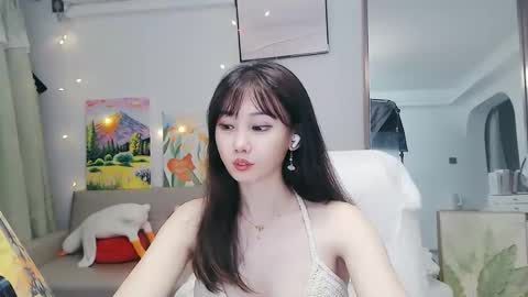 Snapshot of candy8998 chatting on 05/18/26, 05:35 candy8998 online show from 05/18/26, 05:35