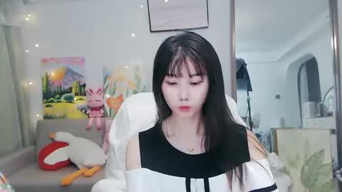 Snapshot of candy8998 chatting on 06/05/26, 01:23 candy8998 online show from 06/05/26, 01:23