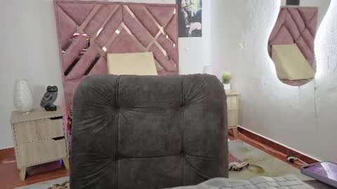 Im ChloeJoin The Fan Club online show from 07/14/26, 03:22