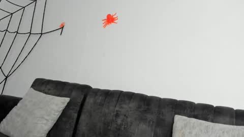 Snapshot of candy_cumy1 chatting on 10/18/25, 08:15 Dayan Camila online show from 10/18/25, 08:15