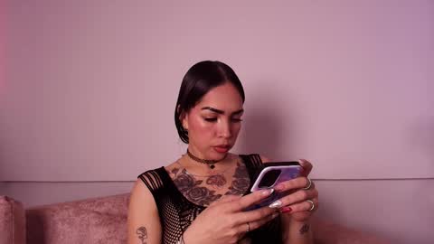 Snapshot of candy_dim chatting on 12/18/25, 04:29 candy_dim online show from 12/18/25, 04:29