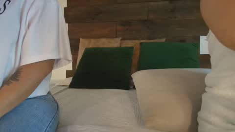 Jolie online show from 10/16/25, 08:32