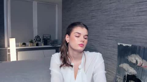 Flora online show from 01/29/25, 01:37