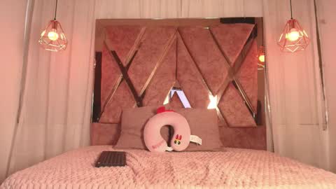 CANDY  online show from 09/17/25, 08:10