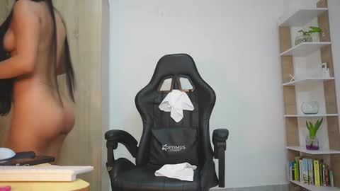 Nickol online show from 03/16/26, 07:40