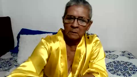 Snapshot of candy_mature_ chatting on 06/04/26, 12:05 candy online show from 06/04/26, 12:05