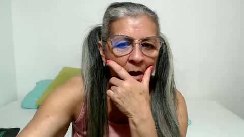 Snapshot of candy_mature_ chatting on 07/06/26, 11:29 candy online show from 07/06/26, 11:29