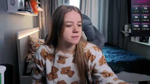 Snapshot of candy_meggie chatting on 02/07/25, 09:37 Megan online show from 02/07/25, 09:37