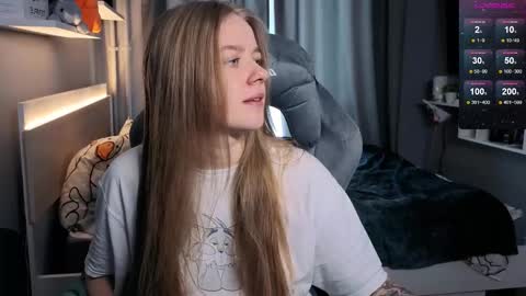 Snapshot of candy_meggie chatting on 02/12/25, 09:10 Megan online show from 02/12/25, 09:10