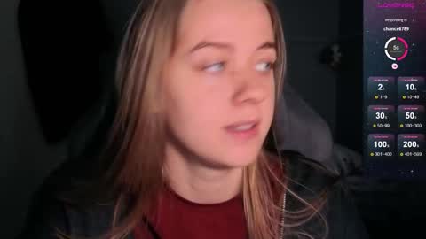 Snapshot of candy_meggie chatting on 09/19/25, 06:26 Megan online show from 09/19/25, 06:26