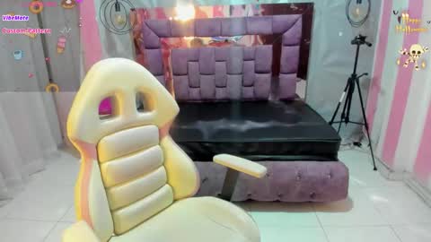 Ania online show from 11/14/25, 10:58