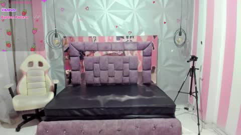 Ania online show from 11/29/25, 11:13