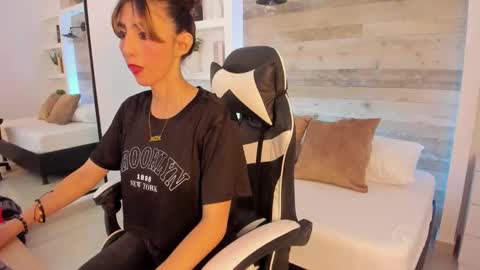 CANDY online show from 12/22/25, 07:22