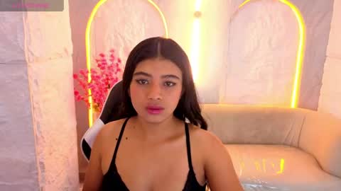 Snapshot of candy_tx_ chatting on 04/16/26, 03:02 Online 7300 to 1400 online show from 04/16/26, 03:02