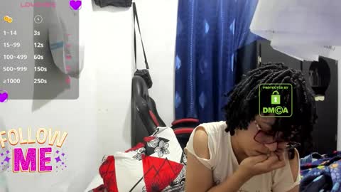 candy_val online show from 12/15/25, 05:23