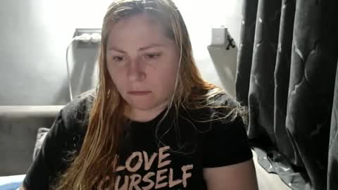 Laura online show from 02/15/25, 08:01