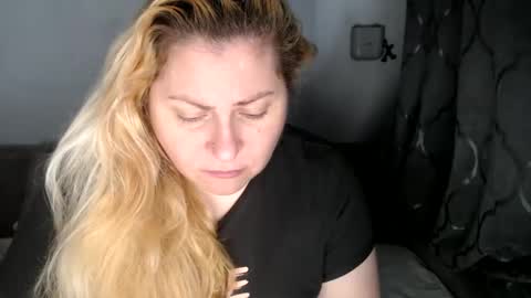 Laura online show from 02/18/25, 06:59