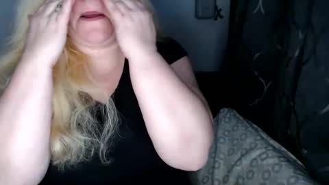 Laura online show from 03/09/25, 11:58