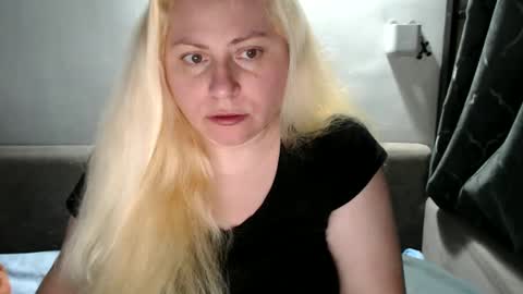 Laura online show from 03/10/25, 05:29