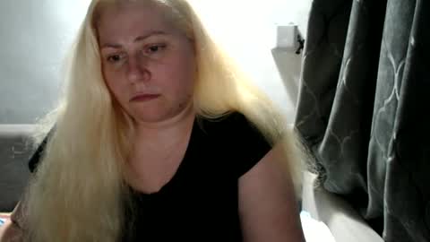 Laura online show from 03/11/25, 09:15