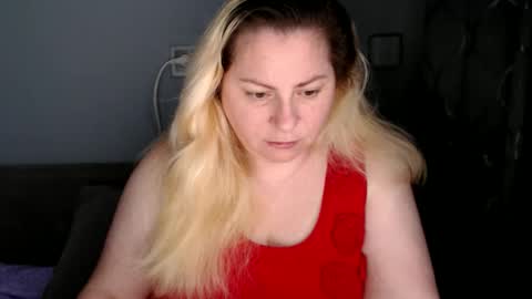 Laura online show from 09/11/25, 11:32