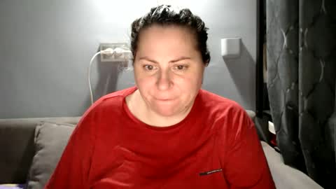 Laura online show from 09/22/25, 06:43