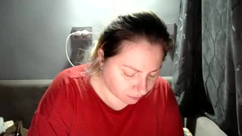 Laura online show from 10/20/25, 05:02