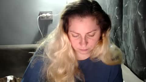 Laura online show from 10/28/25, 05:48